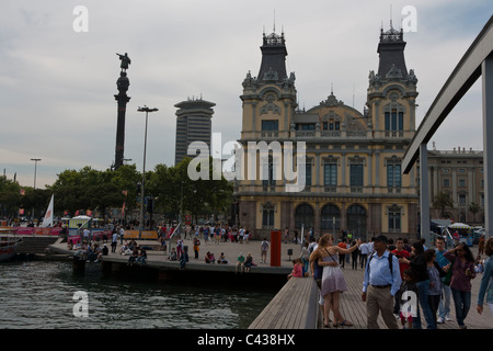 Rambla de Mar, au bord de mer, Barcelone, Espagne Banque D'Images