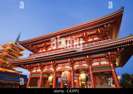 L'Asie, Japon, Honshu, Tokyo, Asakusa, le Temple d'Asakusa Kannon, temple Sensoji, Temple, temples, lanterne, lanterne, Vision de nuit, Illu Banque D'Images