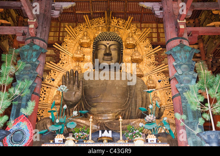L'Asie, Japon, Honshu, Nara, Temple Todaiji, Bouddha, Todaiji, Bouddhisme, bouddhiste, Temple, des temples, de l'Intérieur, de l'UNESCO, UNESCO World Banque D'Images