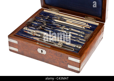 Ensemble d'instruments de dessin antique en ronce de noyer cabinet JMH4938 Banque D'Images