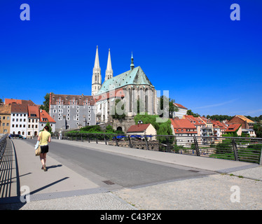 Vieille ville pont entre l'Allemagne et la Pologne avec st. Peter et Paul church. ville de Görlitz (Zgorzelec). L'Allemagne, l'Europe, la Saxe Banque D'Images