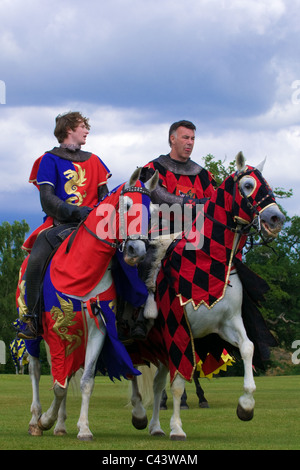 Les acteurs d'un jour de joutes Leeds Castle dans le Kent Banque D'Images