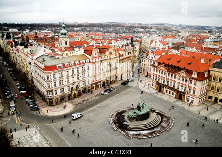 La place principale de Prague Ville paysage avec monument de bird's-eye view. Banque D'Images