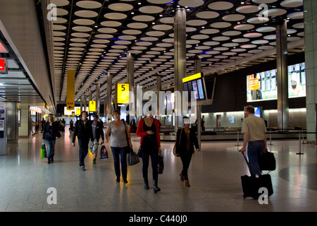 Heathrow Airport Terminal 5 Hall de récupération des bagages - Londres Banque D'Images