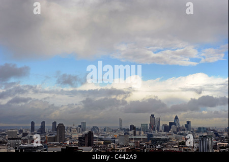 Ville de Londres à la recherche vers la ville Banque D'Images