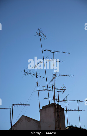 Antennes de télévision sur les toits Banque D'Images