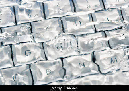 Détail d'un clavier d'ordinateur sous l'eau Banque D'Images