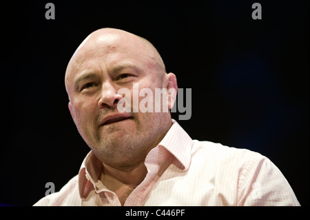 Brian Moore, écrivain et journaliste auteur ancien international de rugby Angleterre photographié à Hay Festival 2011 Banque D'Images