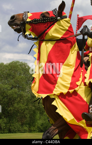 Les acteurs d'un jour de joutes Leeds Castle dans le Kent Banque D'Images