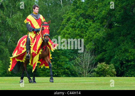 Les acteurs d'un jour de joutes Leeds Castle dans le Kent Banque D'Images