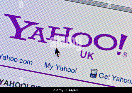 Gros plan du logo Yahoo comme vu sur son site web. (Usage éditorial uniquement : -Print, télévision, e-book et le comité éditorial du site). Banque D'Images