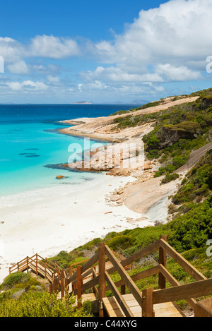 Boardwalk menant à Blue Haven Beach. Esperance, Australie occidentale, Australie Banque D'Images