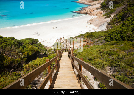 Boardwalk menant à Blue Haven Beach. Esperance, Australie occidentale, Australie Banque D'Images