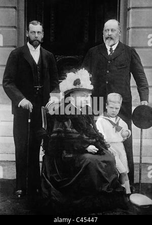 La reine Victoria de Grande-Bretagne avec les princes George, Albert Edward et Edward de galles Banque D'Images