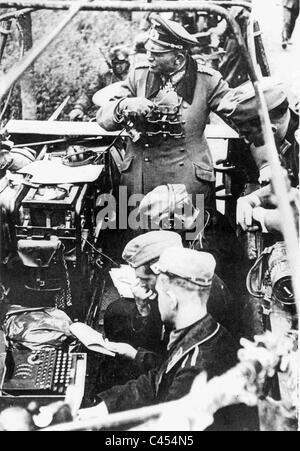 Heinz Guderian dans un centre de messages, sur le front de l'Est, 1941 Banque D'Images