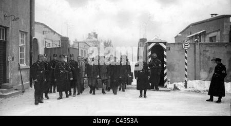 Prisonniers dans le camp de concentration de Dachau, 1933 Banque D'Images