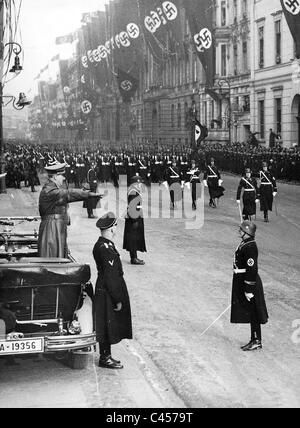 Rapports de Sepp Dietrich à Hitler à l'anniversaire de la prise du pouvoir, 1937 Banque D'Images