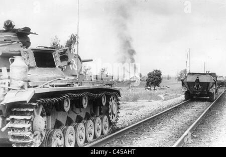 German Panzer III pendant le combat en Lettonie, 1941 Banque D'Images