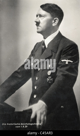 Hitler à son bureau au cours de la séance du Reichstag du 1/9/1939 Banque D'Images