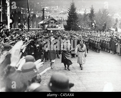 Adolf Hitler avant le stade de ski de Garmisch-Partenkirchen, 1936 Banque D'Images