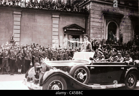 Hitler à Munich en 1940 dans la voiture Banque D'Images