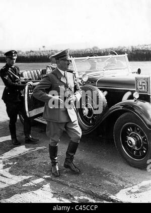 Adolf Hitler avec une voiture, 1938 Banque D'Images