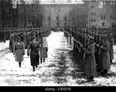 Inspecte avec Hitler le Dietrich 'Gardes du Corps' Banque D'Images