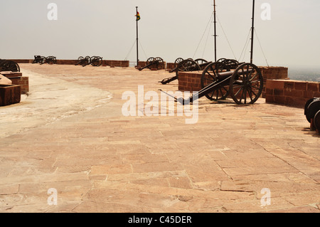 Voir d'armes anciennes dans la région de fort Mehrangarh Jodhpur. Banque D'Images