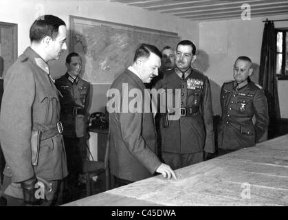 Franz Halder, Adolf Hitler avec le commandant hongrois à Vitez Jany Banque D'Images