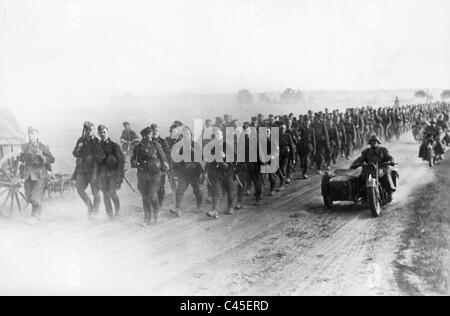 Les soldats allemands d'avancer sur le front de l'Est, 1941 Banque D'Images