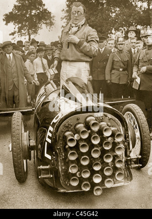 Auto Racing : Fritz von Opel dans la voiture fusée, 1928 Banque D'Images