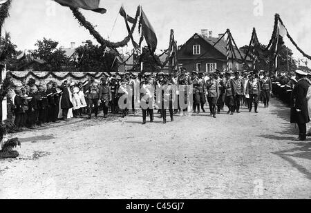 Wilhelm II., Nicholas II., Bethmann Hollweg et Grand-duc Nicholas dans Baltischport, 1912 Banque D'Images