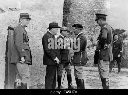 Winston Churchill et Maurice Gamelin pendant une manoeuvre en France, 1936 Banque D'Images