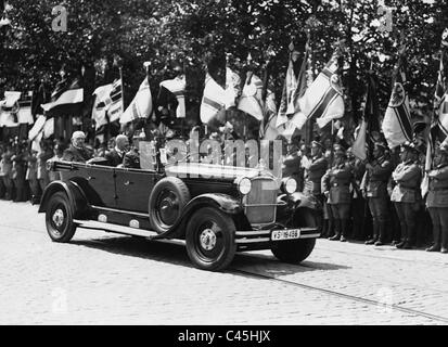 Paul von Hindenburg lors d'un défilé du Stahlhelm, 1930 Banque D'Images