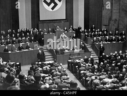 Adolf Hitler pendant la session du Reichstag le 21/04/1933 Banque D'Images