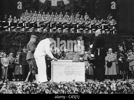 Adolf Hitler lors de la pose de la première pierre pour la voiture KdF-usine près de Fallersleben, 1938 Banque D'Images