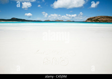 Le sable blanc et les eaux claires de Lucky Bay. Cape Le Grand National Park, Esperance, Western Australia, Australia Banque D'Images