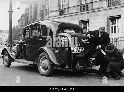 Gaz automobile alimentation bois, 1934 Banque D'Images