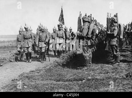 Kaiser Wilhelm II et le prince Wilhelm, sur le front de l'Ouest, 1917 Banque D'Images