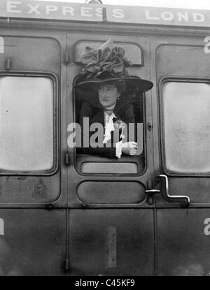 La princesse Clémentine de Belgique à son arrivée en Angleterre Banque D'Images