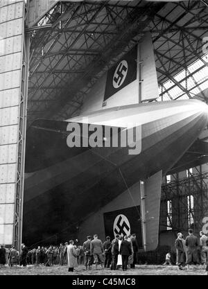 Le premier vol d'essai du dirigeable Zeppelin Hindenburg '' (LZ 129, 1936) Banque D'Images