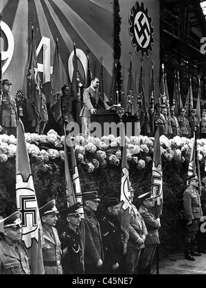 Rudolf Hess à la réunion de la chambre de travail de Reich à Essen, 1940 Banque D'Images