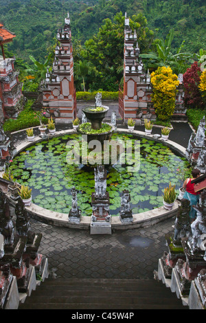 BRAHMA Vihara Arama est la seule île monastère bouddhiste situé près de Lovina, dans le nord de l'île - BALI, INDONÉSIE Banque D'Images