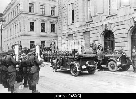 Défilé des troupes allemandes dans la région de Sarajevo, 1941 Banque D'Images