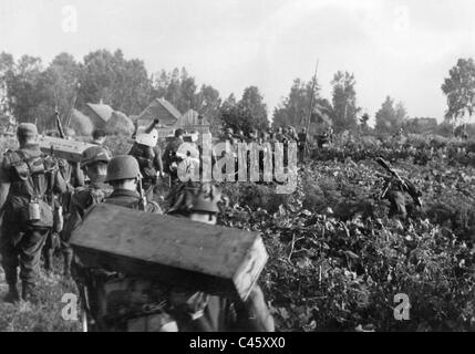 L'infanterie allemande en Courlande, 1944 Banque D'Images