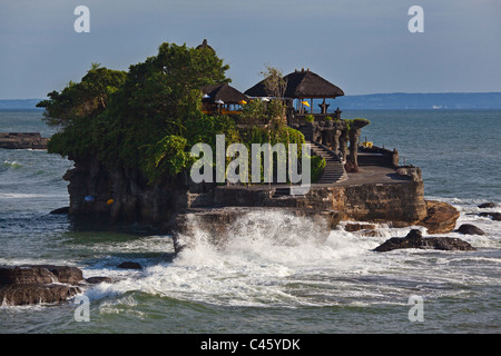 PURA Tanah Lot est l'un des plus importants temples mer hindou - BALI, INDONÉSIE Banque D'Images