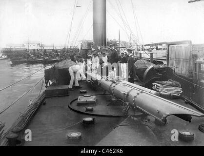 Torpilleur allemand dans le port au cours de la Première Guerre mondiale Banque D'Images