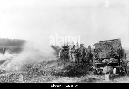 L'artillerie allemande au combat près de Lodz, 1914 Banque D'Images