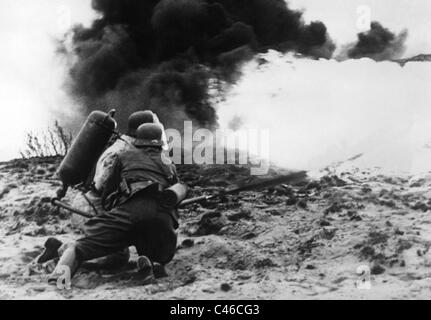 Seconde Guerre mondiale : lance-flammes allemand sur le front de l'Est, 1941-1945 Banque D'Images