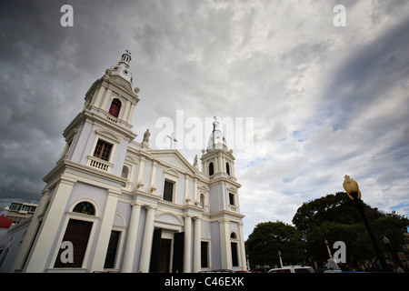 États-unis, Caraïbes, Puerto Rico, Côte Sud, Ponce, Plaza de Las Delicias, Cathédrale Nuestra Señora de Guadalupe Banque D'Images